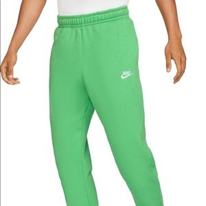 NWT still in plastic bag! Mens Nike Club Jogger!